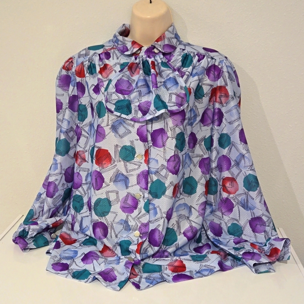 Womens vintage casual.blouse